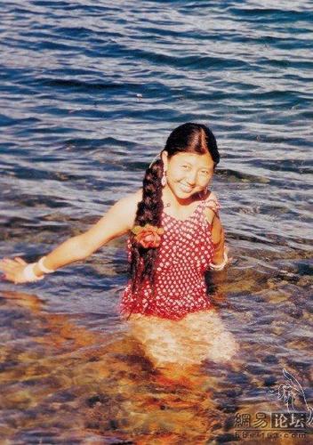 超前卫——70年代中国竟然流行透明泳装_网易新闻论坛