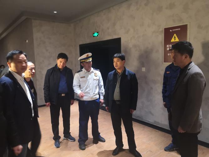 扶风县县委常委,常务副县长姚亮强带队检查节日期间消防安全工作