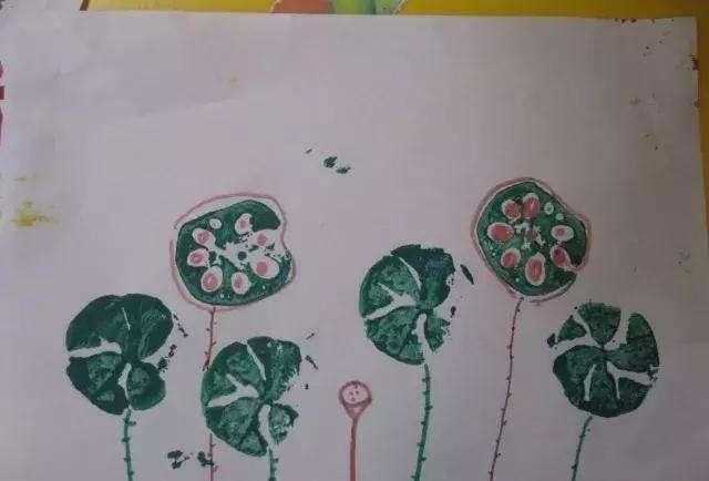 庆龄幼儿园国学乐知班——莲藕印画