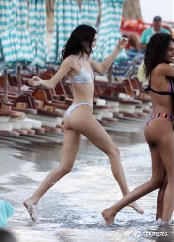 肯达尔詹娜ins更新秀长腿