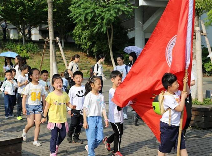 2018年尚格小学1708班第一次班级湘江毅行活动