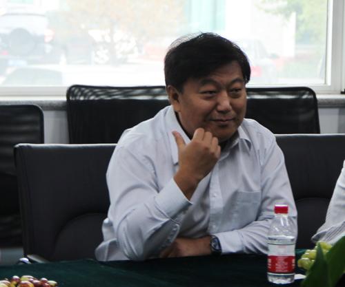 中邮电器材集团的副总经理兼党委书记李亚东