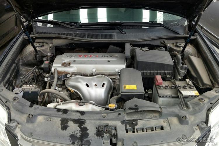 丰田凯美瑞发动机舱