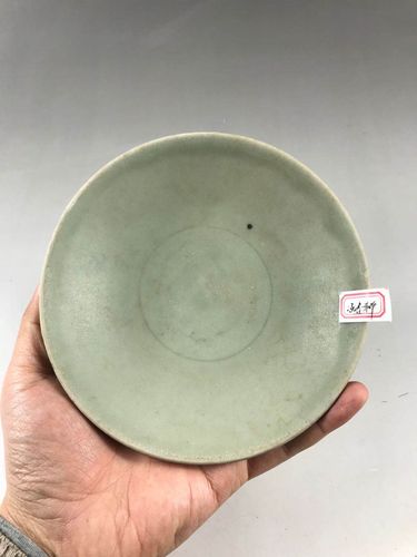 宋代龙泉窑青釉碗鉴定详情