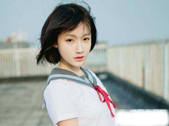 十大最美校服女生盘点排第一的高晴居然是个照骗