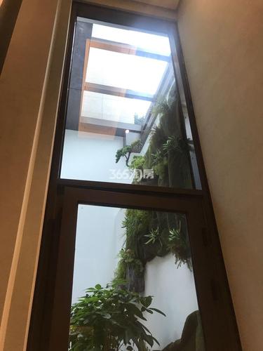 悦东方臻园排屋211方样板房——采光井