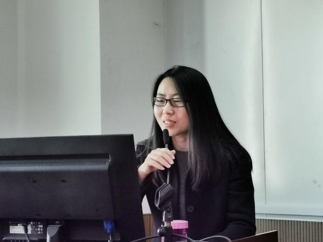 张永英教授为我们讲授《教师基于观察的有效回应》.