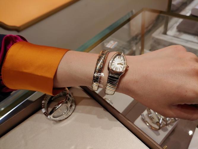 宝格丽 女表 蛇形手表 韩国新罗免税店_手表_新罗免税