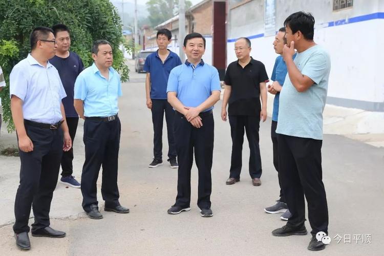 吴小华在平顺县北社乡调研脱贫攻坚工作