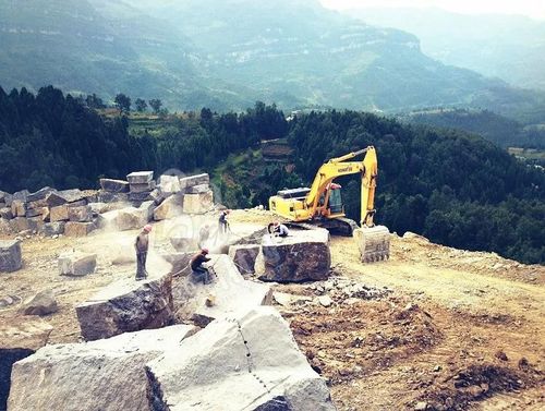 这家贵州海贝花大理石矿山企业年产超12万吨荒料充足