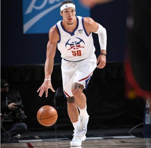 身披50号球衣的阿隆戈登终究还是没放下扣篮大赛