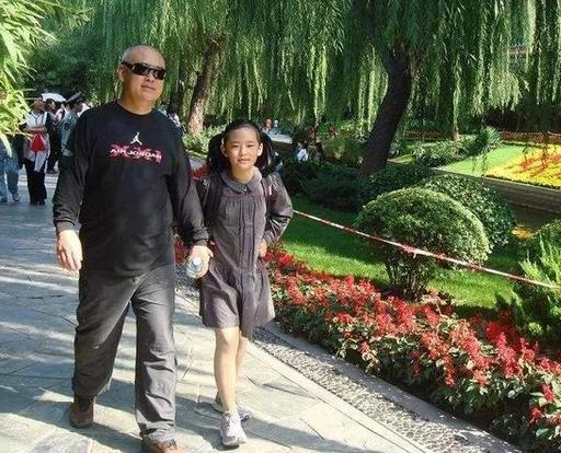 童话大王郑渊洁,为娃拒绝幼小衔接,女儿高考却征服6所美国名校