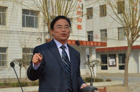 转载东平教育网:东平街道中学邀请时亮教授作"中国梦