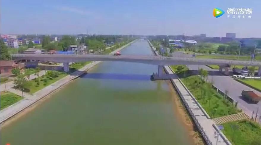 昔日的湖乡小镇 早已旧貌换新颜 雄伟的南华公路大桥 气派的湘鄂边大