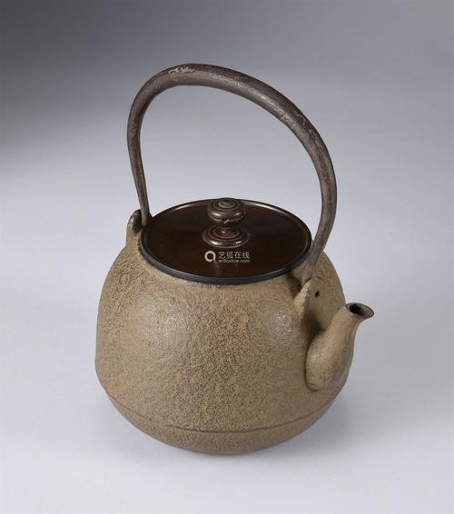 桥本辰敏造素地纹铁壶