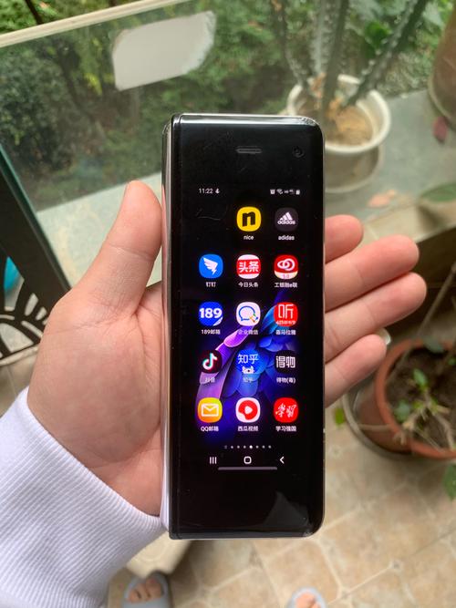 出一台三星旗舰手机 w20