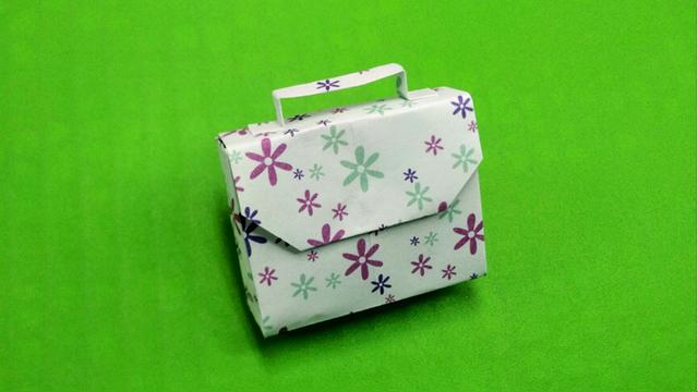 可爱迷你的手提包折纸教程来了,步骤也不难,手残党也能学会