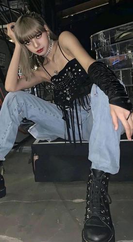 lisa的身材是所有女生的梦想