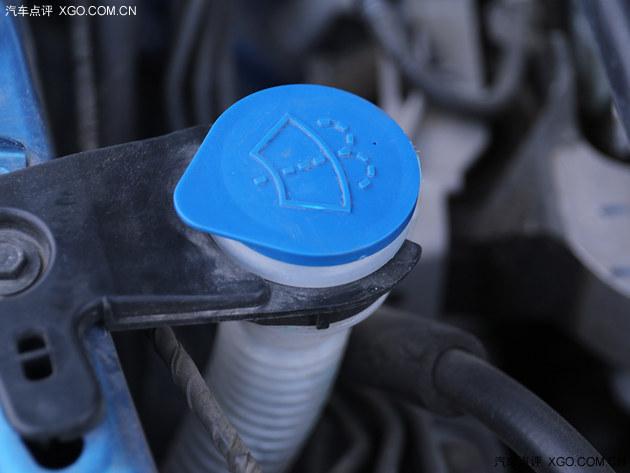 对于防冻液,玻璃水的检查必不可少.