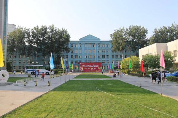 北京信息科技大学喜迎2019级新生入学