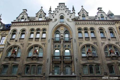 中心,也是比利时最大的教育中心,根特大学是全世界知名的科研机构之一