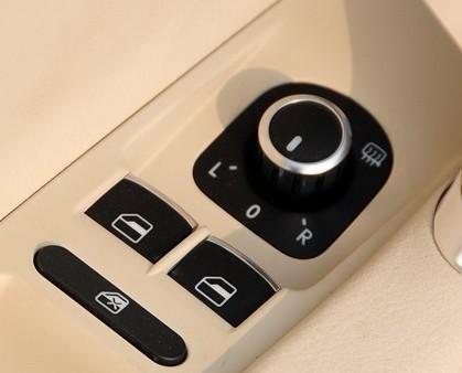 迈腾如何开启后视镜加热