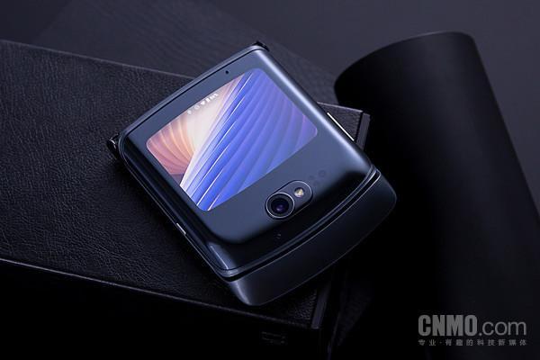 motorola razr 5g刀锋手机评测:折叠与未来的距离