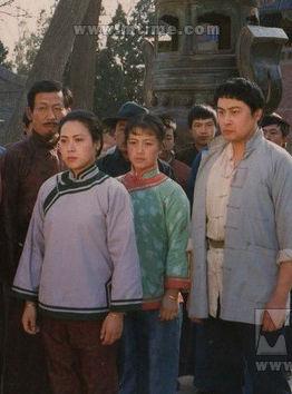 剧中主要人物:霍殿阁,金娘,银娘,溥仪. 导