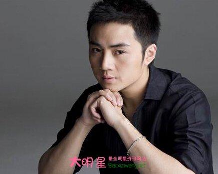 余少群女友是谁 余少群个人资料简历