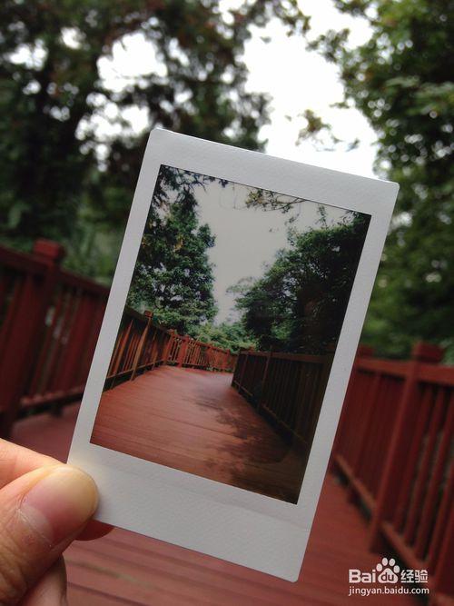 拍立得相纸怎么装入相机?