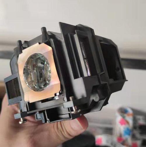 如何更换爱普生(epson)投影仪灯泡
