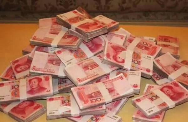 心理学:四堆钱,你最想捡哪堆?测一测你的财运怎么样?