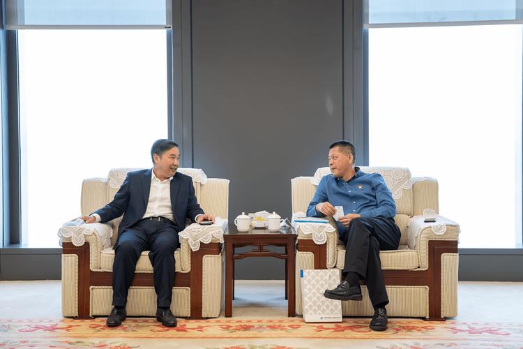 易文权率队拜会广晟公司党委书记董事长刘卫东