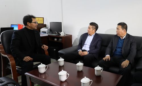 阜新市委书记裴伟东一行到校慰问联系专家-辽宁工程