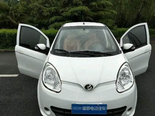 宝雅雅贝四轮电动车