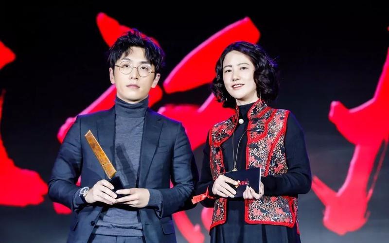 屌丝代表变身时尚icon,竟然被白客的颜值征服了