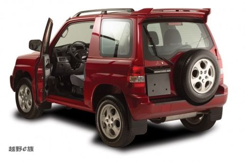 suv 家族 三菱家族  5门车身尺寸为:长*宽*高4035 mm *1680 mm *1735