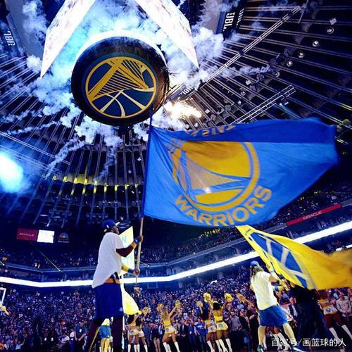 其实从哥哥到弟弟,金州勇士似乎在诉说着一个亡羊补牢的故事.