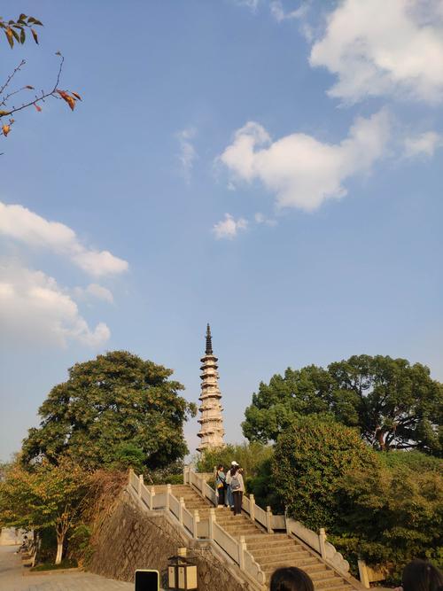 白塔公园