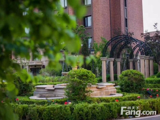 隆河谷白塔商圈 电梯洋房 大开间 南北落地窗 电梯入户 两卫