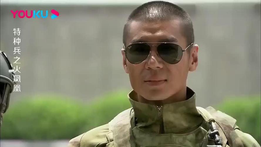 火凤凰,女教导员刚到突击队都不服他,雷神更是与她针锋相对