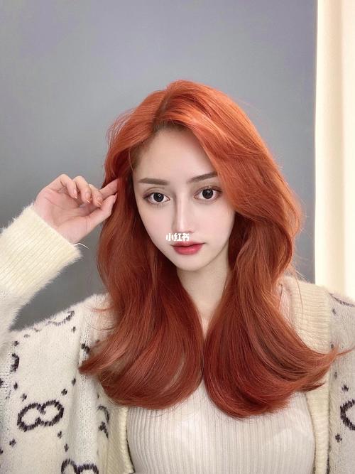 每年都在火的发色橙色头发妹妹_发色_发型_染发_烫发