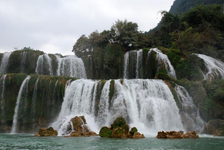 广西德天跨国大瀑布