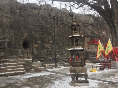 巨龙山～～王母宫