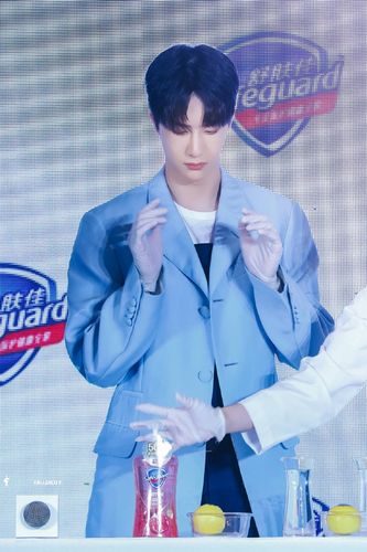 王一博西装合集