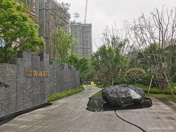 葛洲坝御湖兰园4室2厅2卫121㎡南北115万