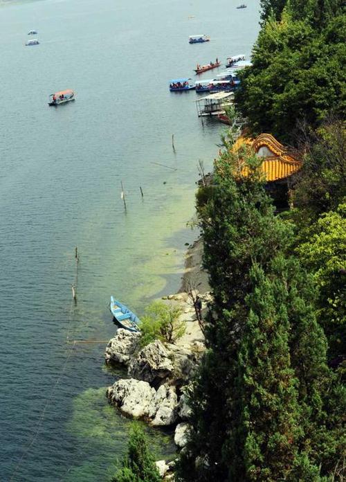 迤东胜迹抚仙湖孤山岛