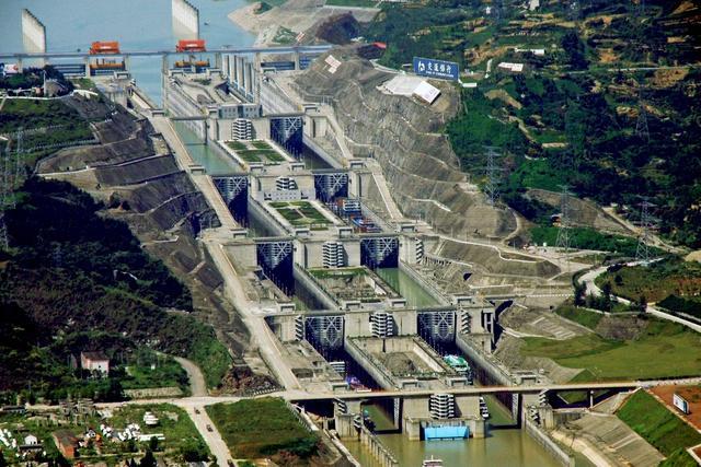 长江三峡大坝工程及葛洲坝水利枢纽工程照片集.