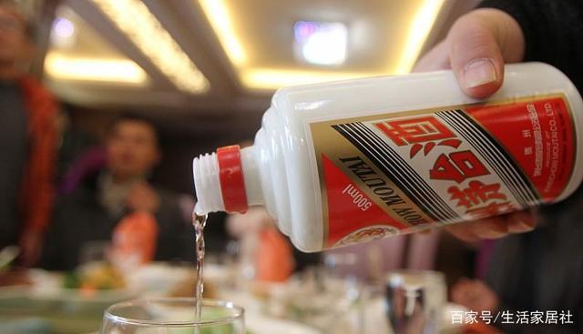 这白酒堪称"低调王",售价不到茅台零头,逢年过节卖断货!珍品
