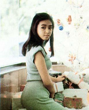 朱丽倩年轻时罕见的漂亮生活照[组图]